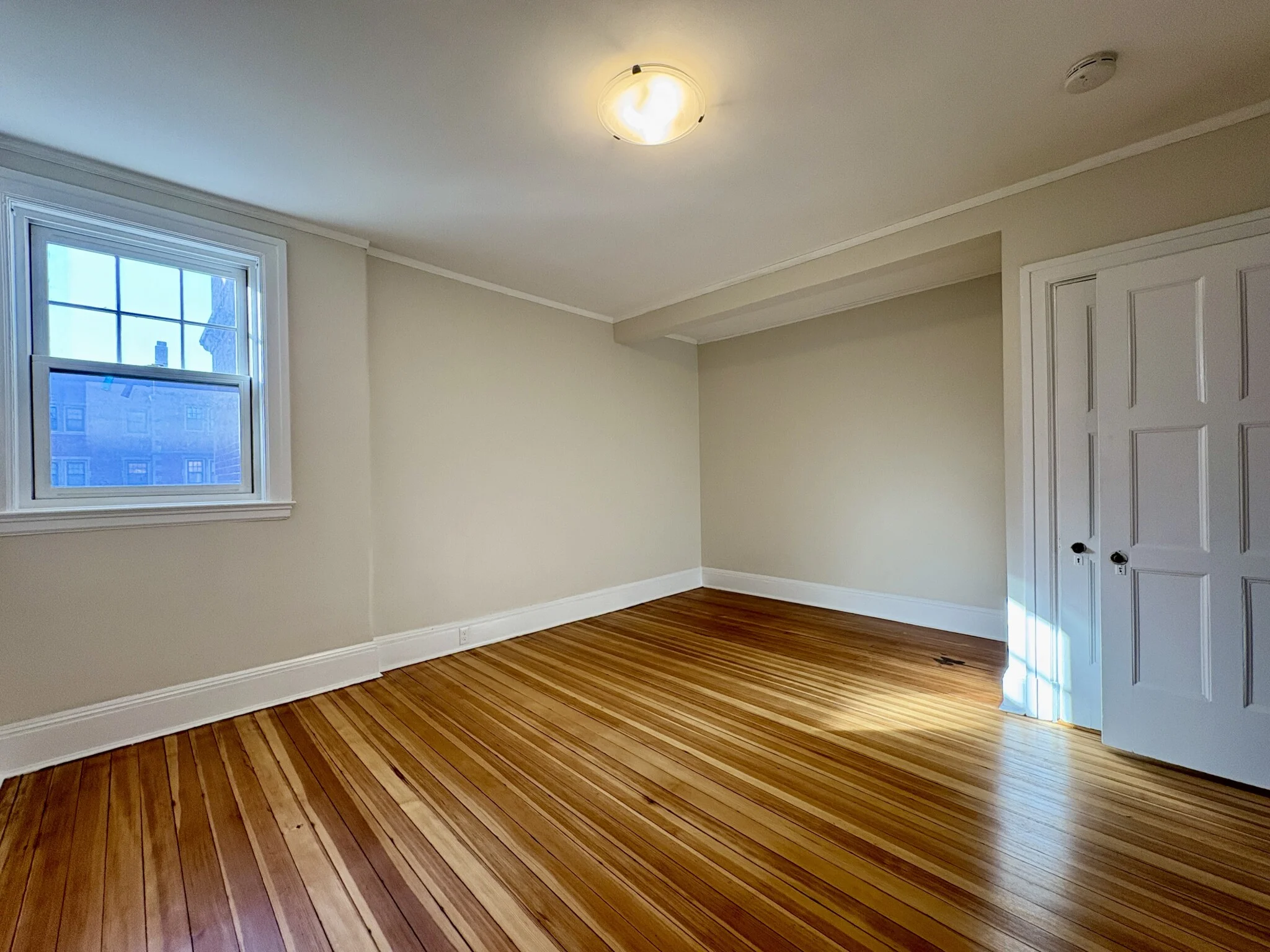 3 bed, 1 bath apartment for rent at 1209 Beacon St Unit 6, Coolidge Corner — photo 7 of 12