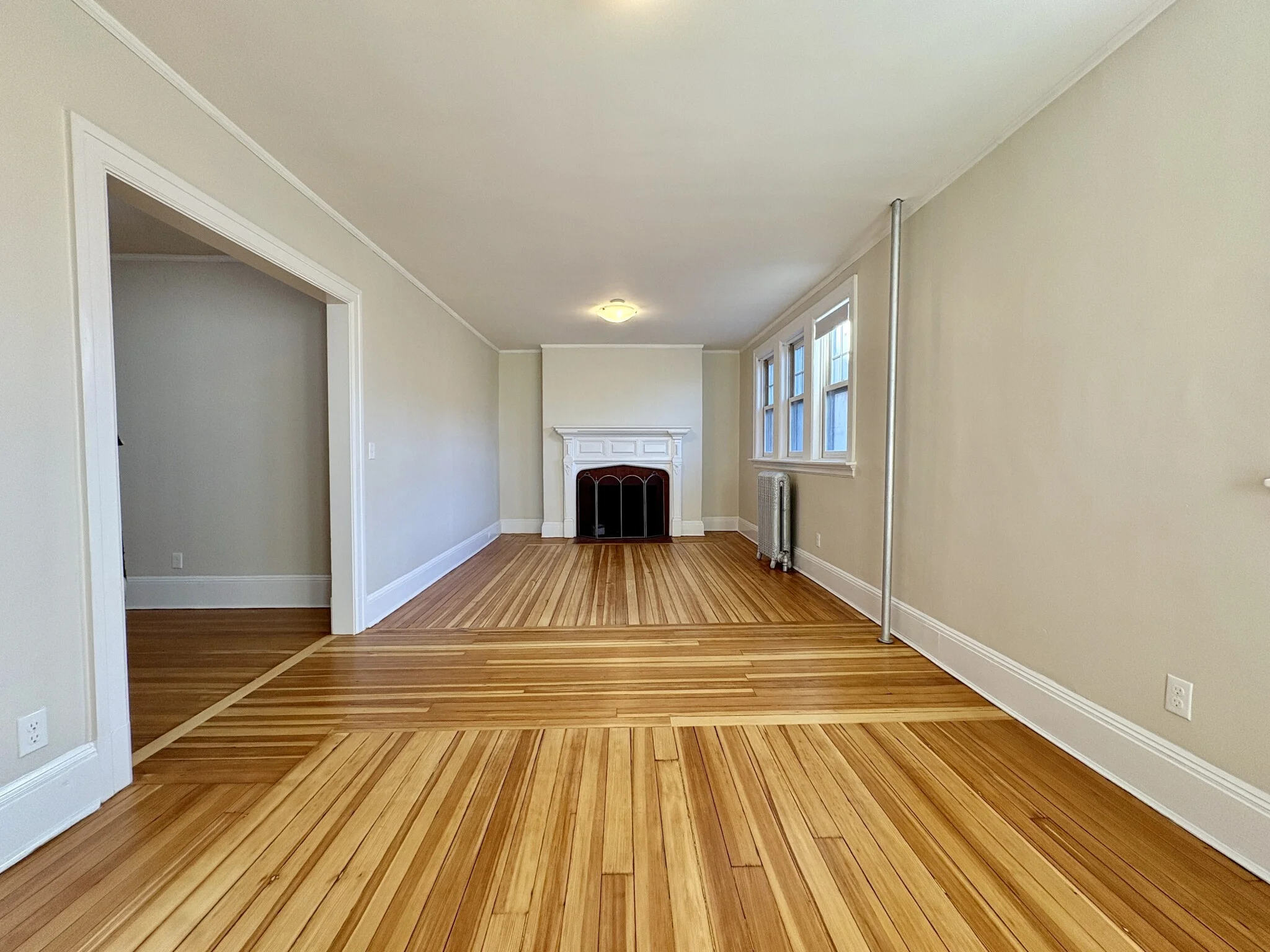 3 bed, 1 bath apartment for rent at 1209 Beacon St Unit 6, Coolidge Corner