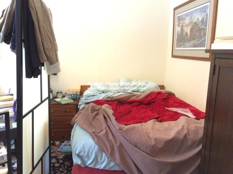 Studio bed, 1 bath apartment for rent at 1209 Boylston St Unit 42, Fenway — photo 5 of 8