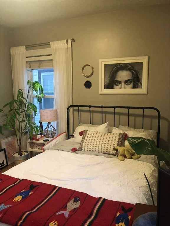 2 bed, 1 bath apartment for rent at 121 Albion St Unit 2, Spring Hill — photo 9 of 11