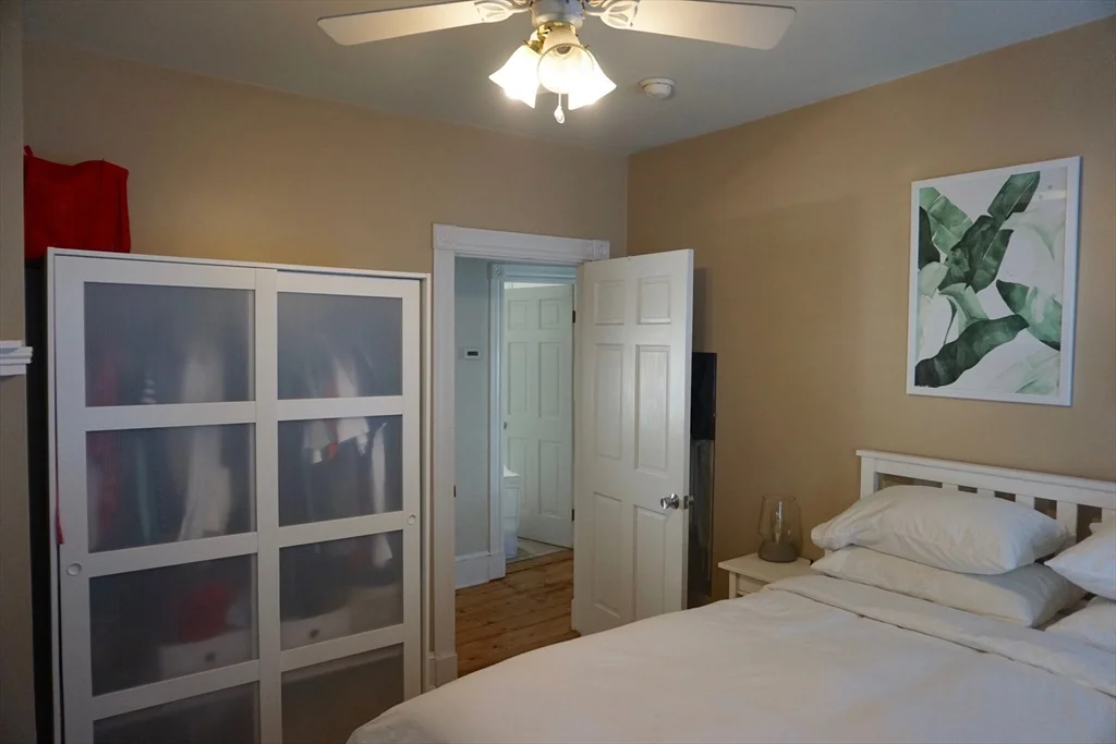 2 bed, 1 bath apartment for rent at 121 Albion St Unit 2, Spring Hill — photo 6 of 11