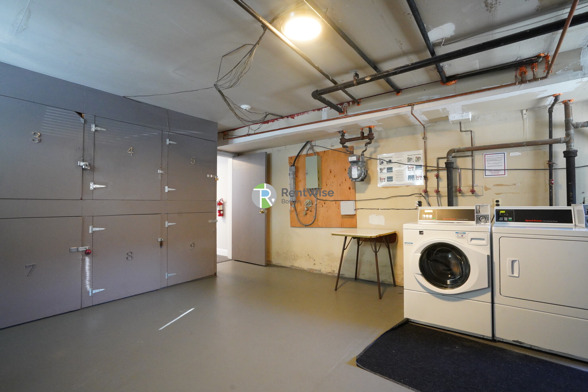 Studio bed, 1 bath apartment for rent at 121 Ash St Unit 1, South Side — photo 11 of 13