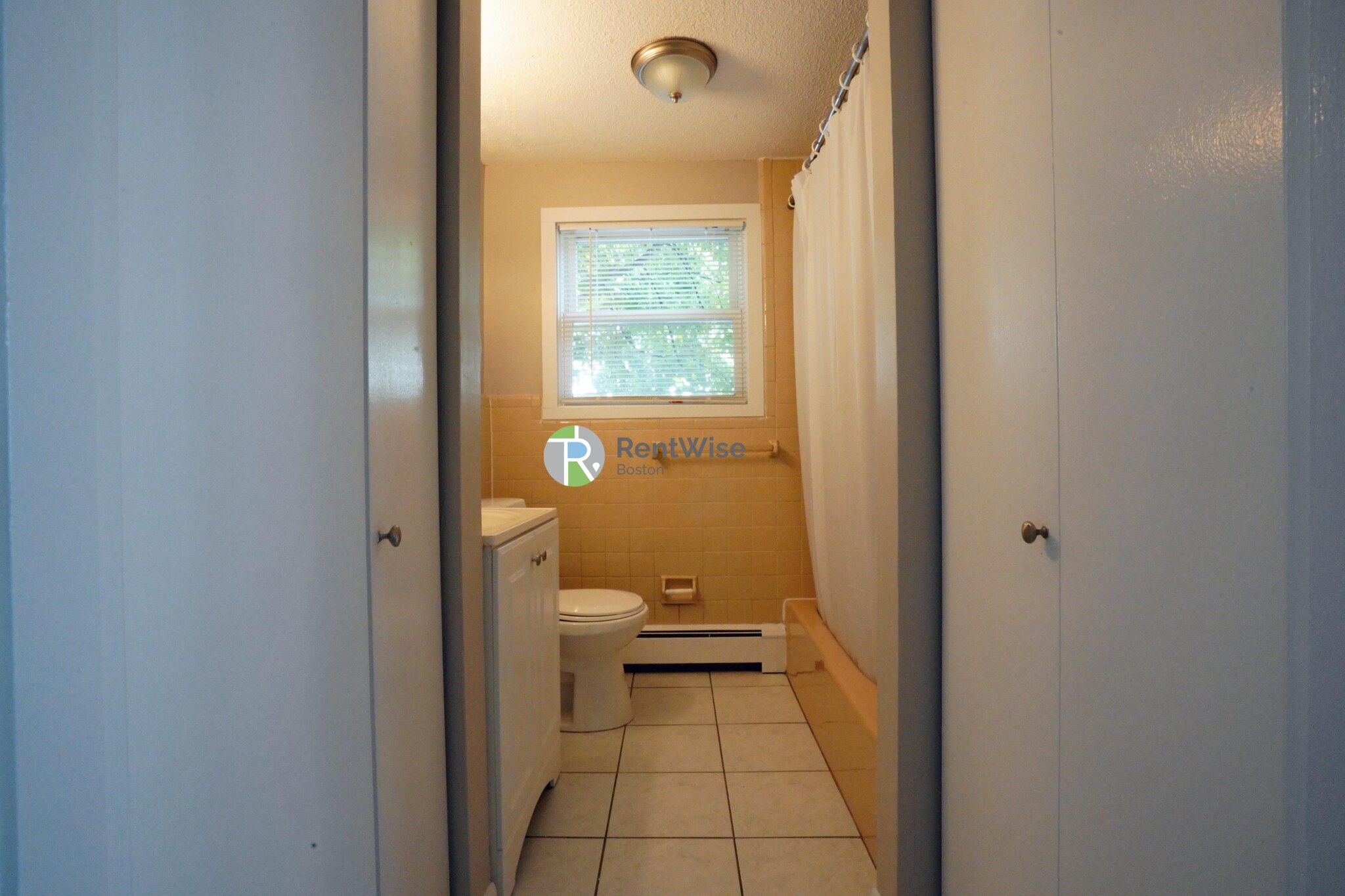1 bed, 1 bath apartment for rent at 121 Ash St Unit 5, South Side — photo 8 of 12