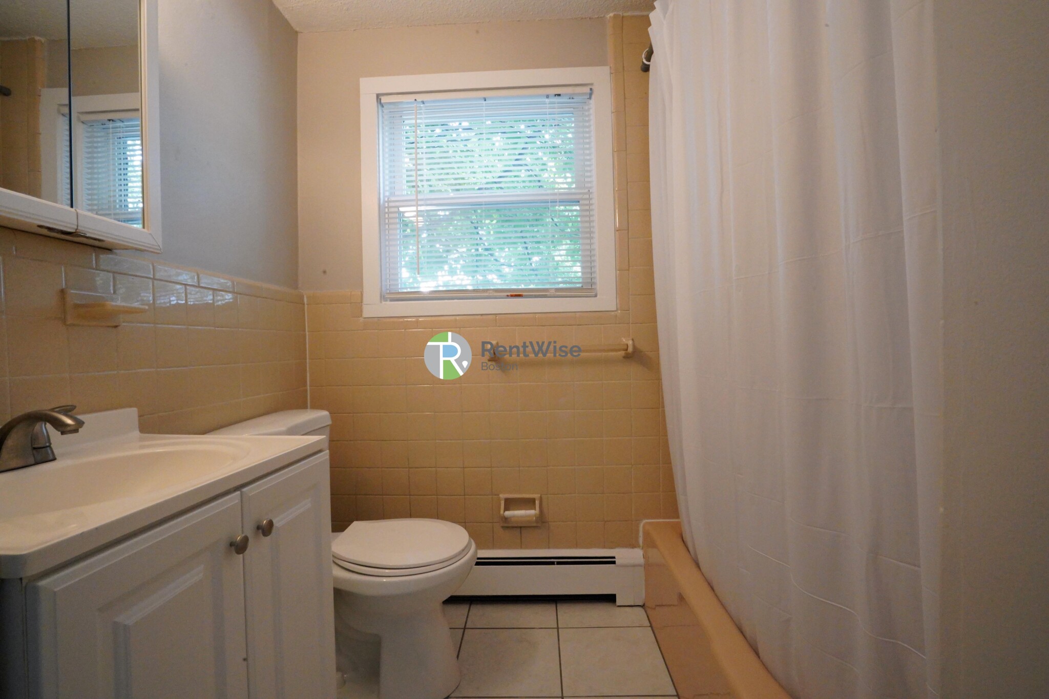 1 bed, 1 bath apartment for rent at 121 Ash St Unit 5, South Side — photo 7 of 12