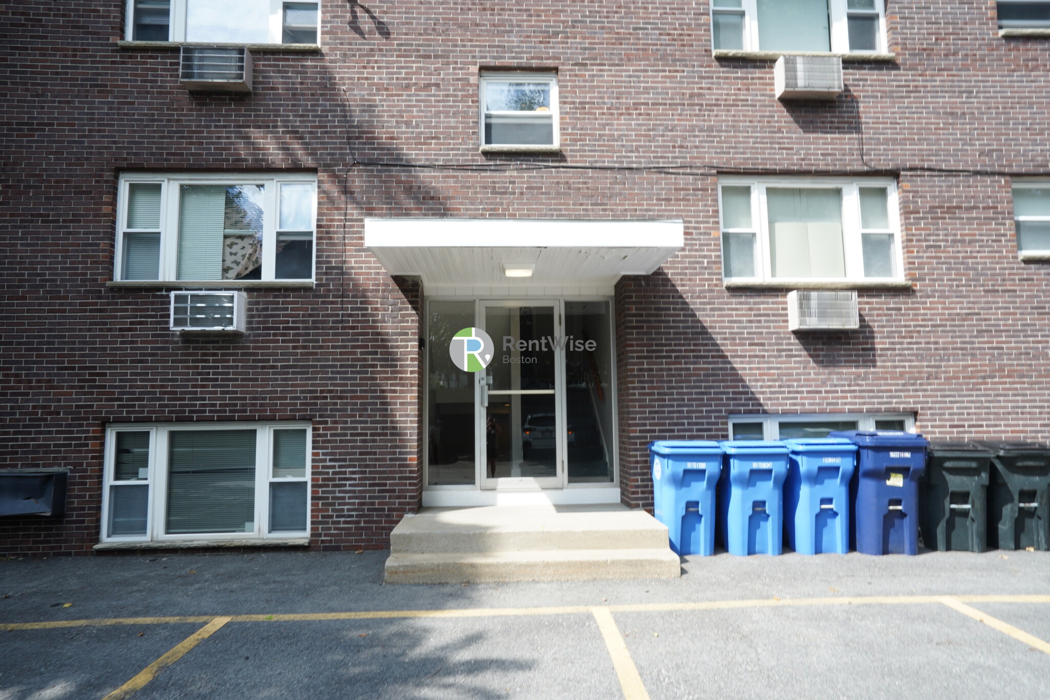 1 bed, 1 bath apartment for rent at 121 Ash St Unit 5, South Side — photo 11 of 12