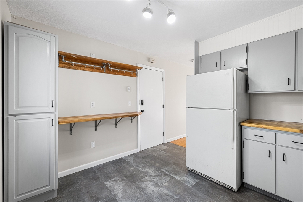 2 bed, 1 bath apartment for rent at 121 Bailey Unit C23, Worcester — photo 9 of 16