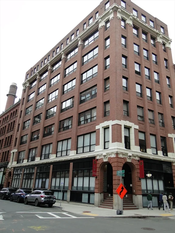 4 bed, 2 bath apartment for rent at 121 Beach St Unit 105, Leather District