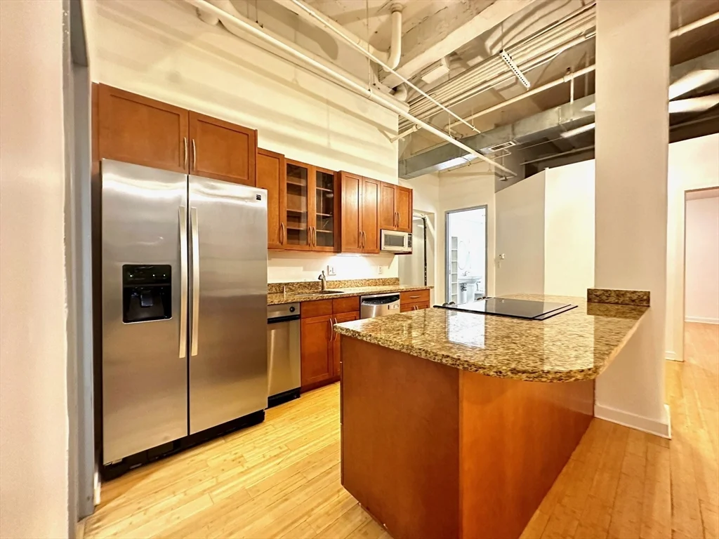 4 bed, 2 bath apartment for rent at 121 Beach St Unit 105, Leather District — photo 2 of 16