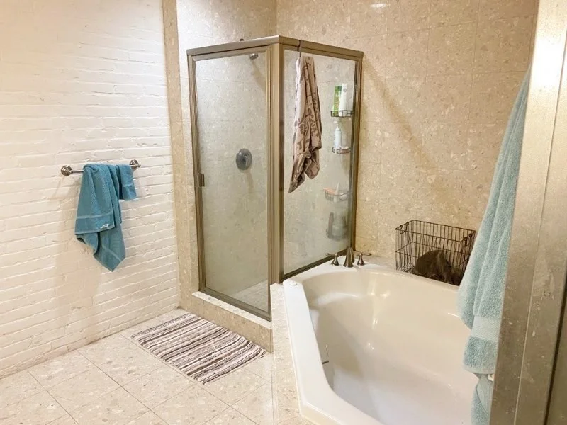 4 bed, 2 bath apartment for rent at 121 Beach St Unit 105, Leather District — photo 12 of 16