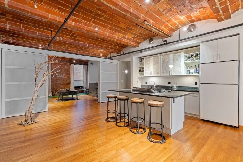 2 bed, 2 bath apartment for rent at 121 Beach St Unit 303, Leather District — photo 8 of 22