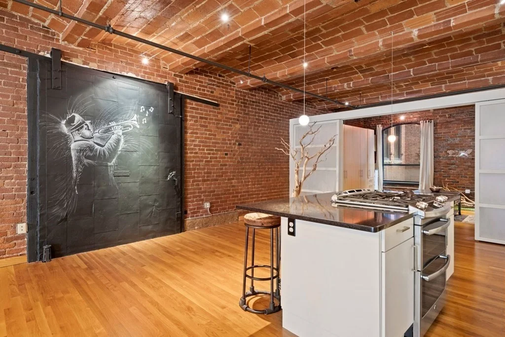 2 bed, 2 bath apartment for rent at 121 Beach St Unit 303, Leather District — photo 9 of 22