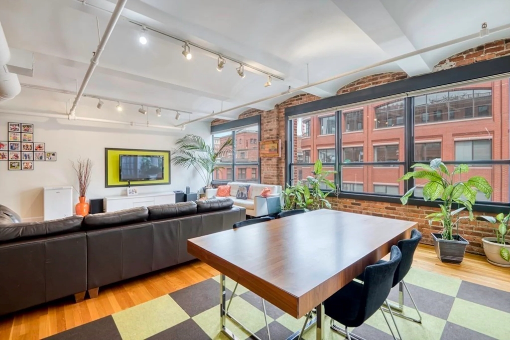 2 bed, 2 bath apartment for rent at 121 Beach St Unit 602, Leather District — photo 4 of 27