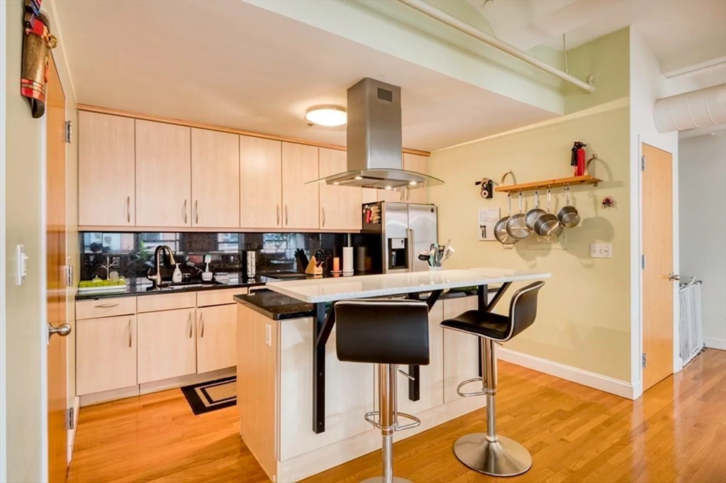 2 bed, 2 bath apartment for rent at 121 Beach St Unit 602, Leather District — photo 6 of 27