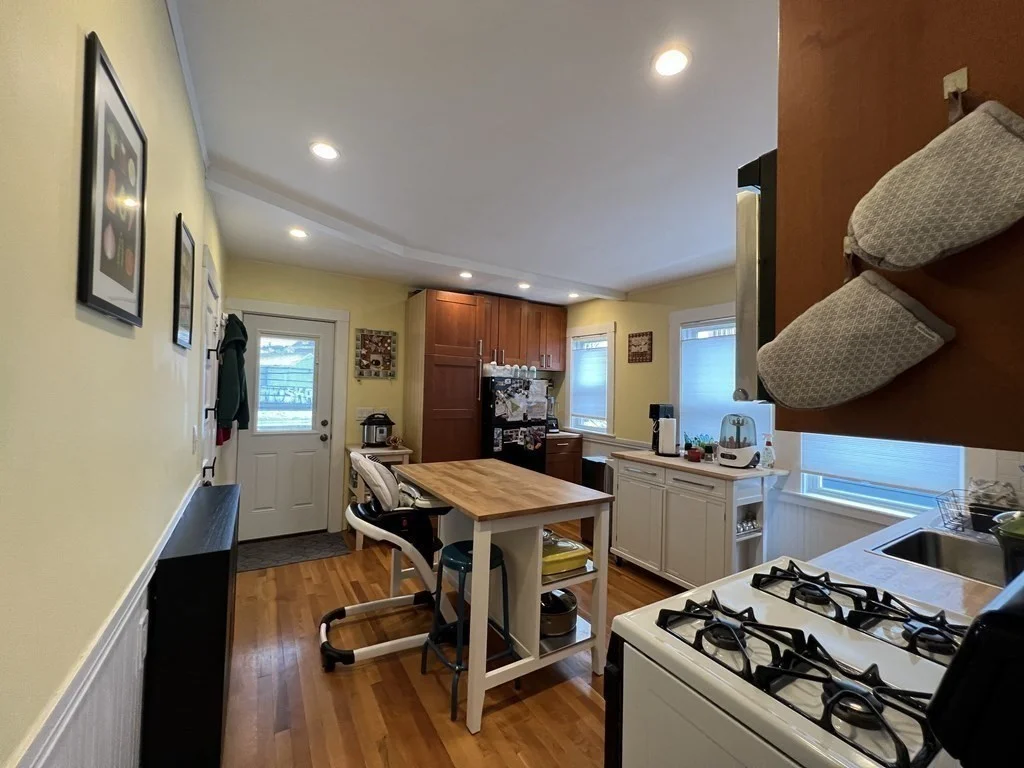 2 bed, 2 bath apartment for rent at 121 Boston Ave Unit 1, Powder House Square — photo 2 of 13