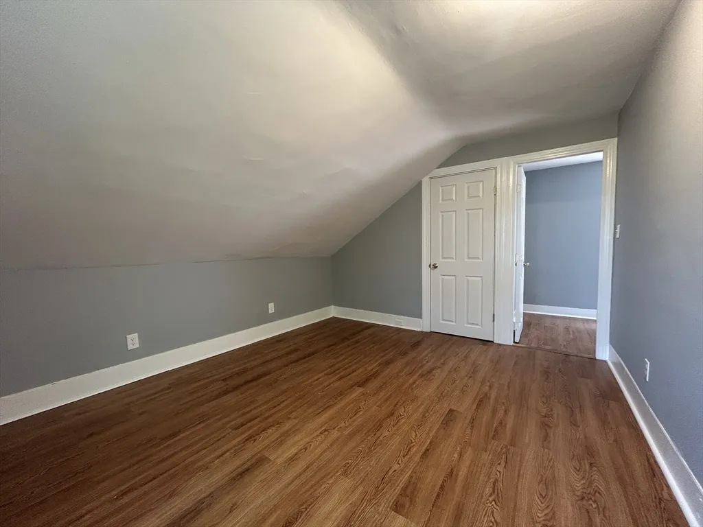 3 bed, 1 bath apartment for rent at 121 Boston Unit 2, Glenwood — photo 10 of 13