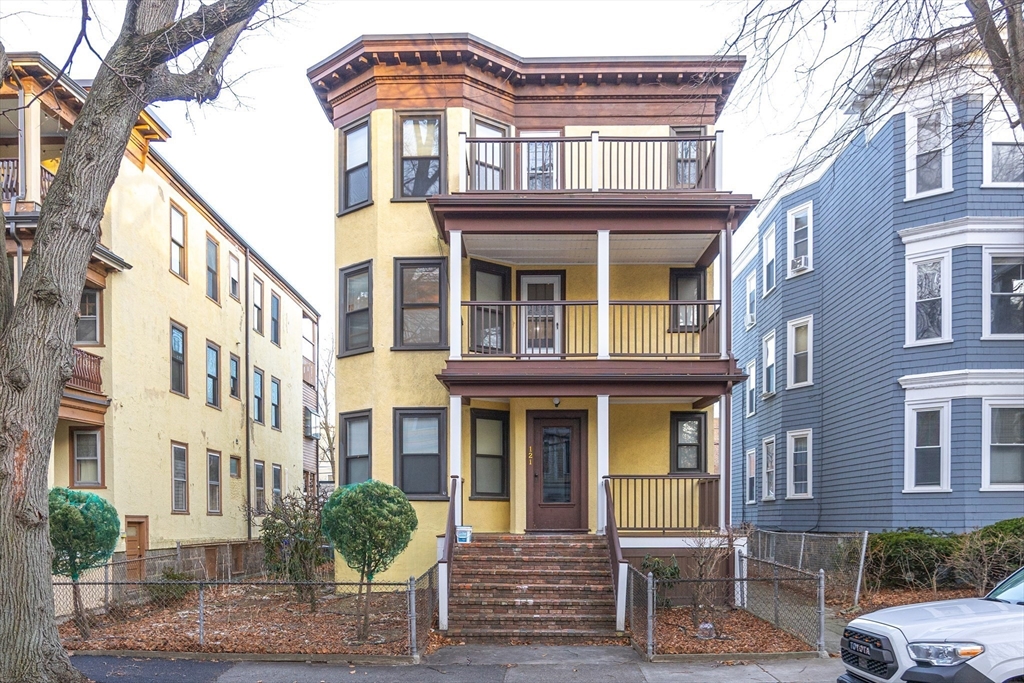 3 bed, 1 bath apartment for rent at 121 Browne St Unit 2, North Brookline — photo 17 of 19