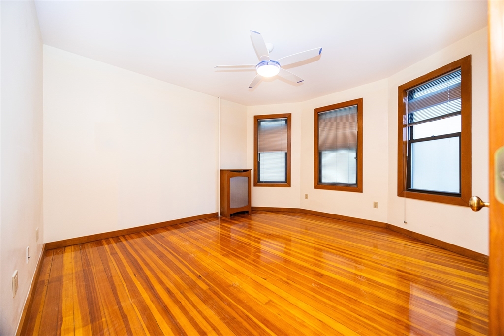 3 bed, 1 bath apartment for rent at 121 Browne St Unit 2, North Brookline — photo 7 of 19
