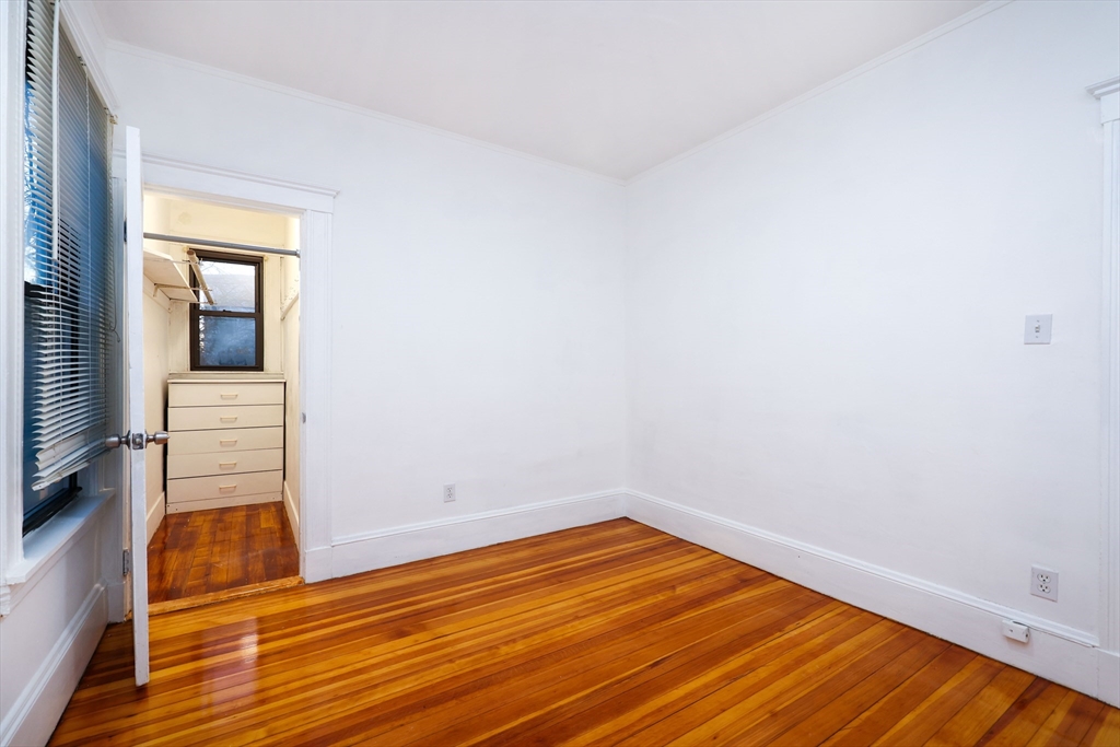 3 bed, 1 bath apartment for rent at 121 Browne St Unit 3, North Brookline — photo 12 of 23