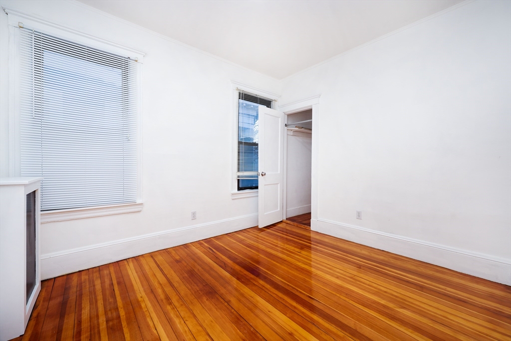 3 bed, 1 bath apartment for rent at 121 Browne St Unit 3, North Brookline — photo 13 of 23