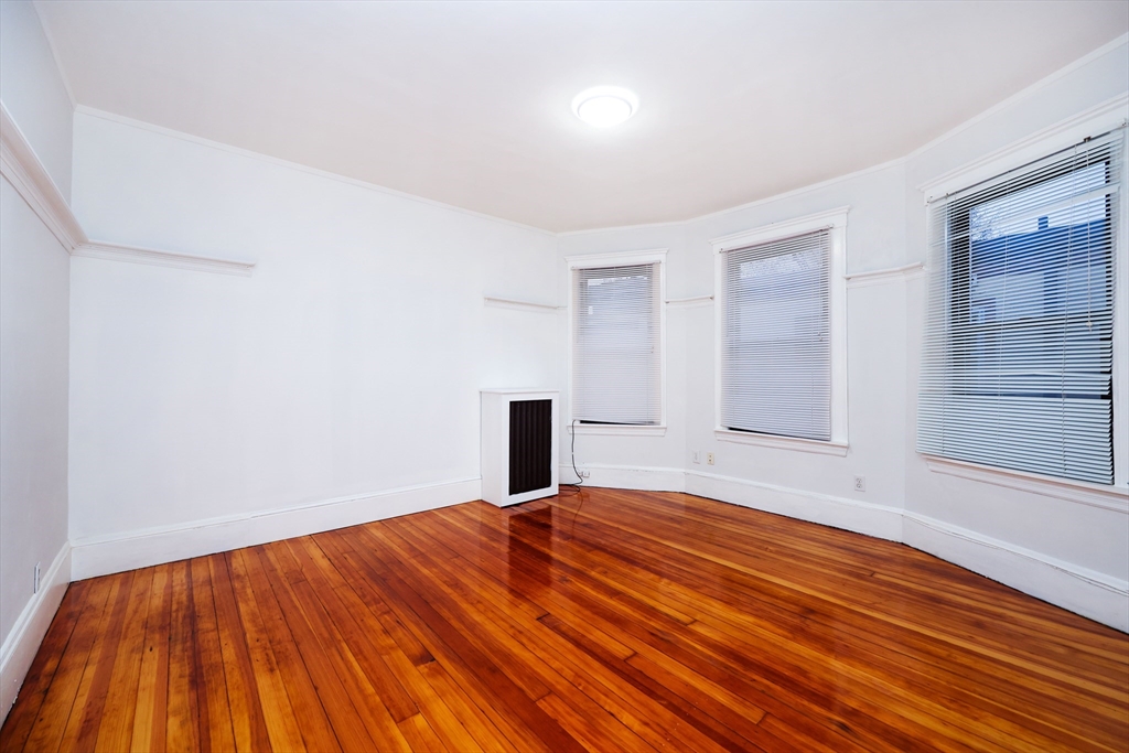 3 bed, 1 bath apartment for rent at 121 Browne St Unit 3, North Brookline — photo 15 of 23