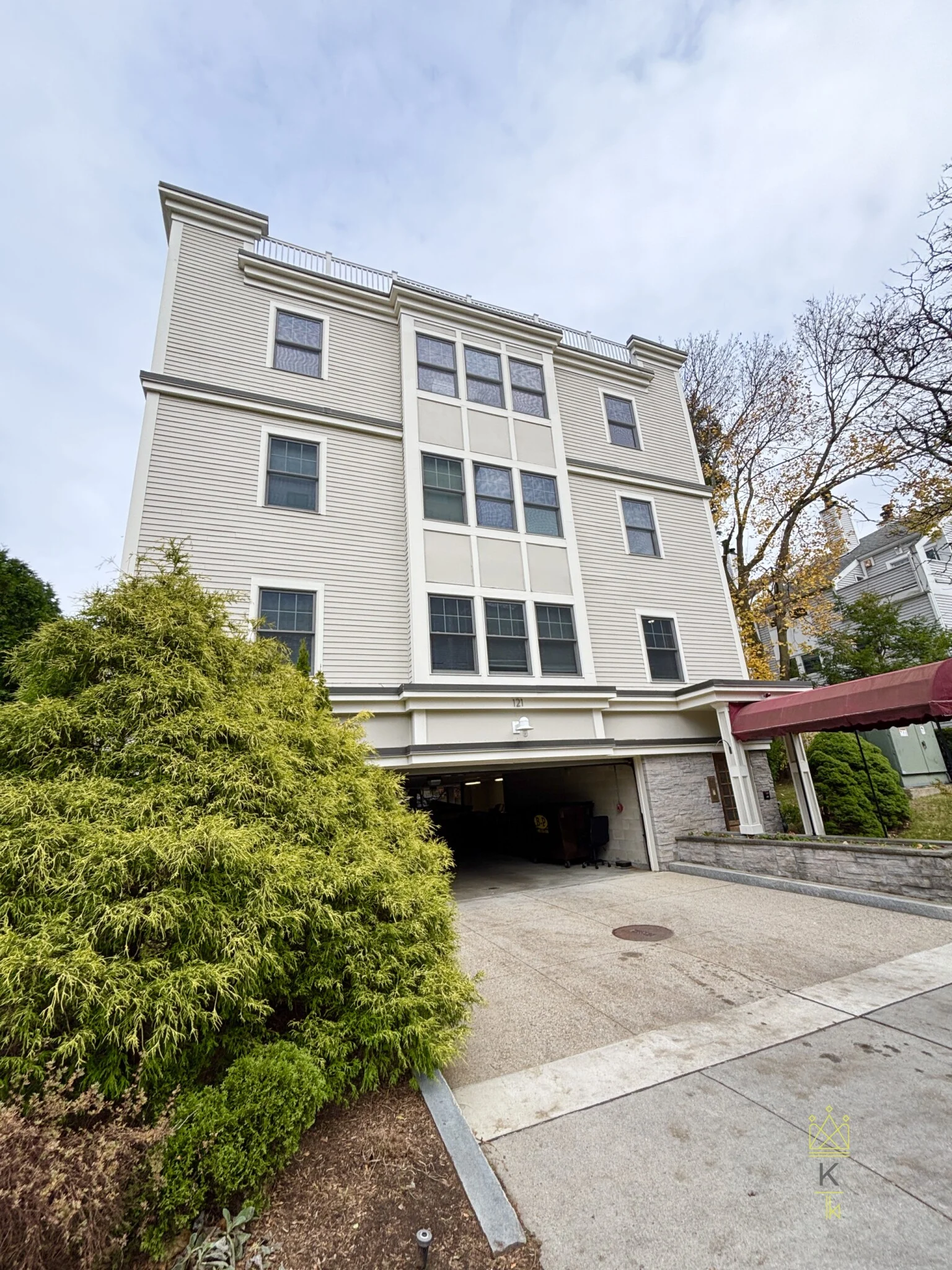 2 bed, 2 bath apartment for rent at 121 Centre St Unit Ph2, North Brookline — photo 9 of 10