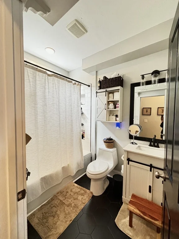 3 bed, 1 bath apartment for rent at 121 East Cottage St Unit 6, Dorchester — photo 15 of 26