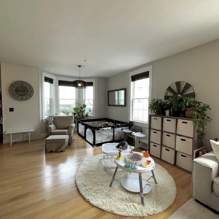 3 bed, 1 bath apartment for rent at 121 East Cottage St Unit 6, Dorchester — photo 6 of 26