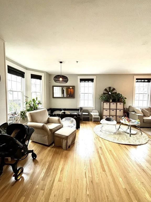 3 bed, 1 bath apartment for rent at 121 East Cottage St Unit 6, Dorchester — photo 7 of 26