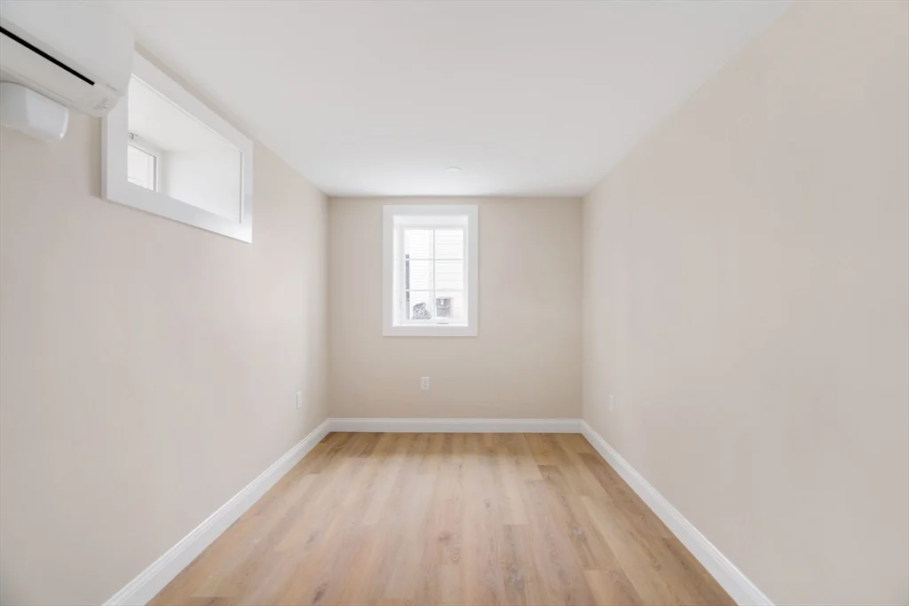 3 bed, 2 bath apartment for rent at 121 Fayette Unit A, Quincy — photo 17 of 19