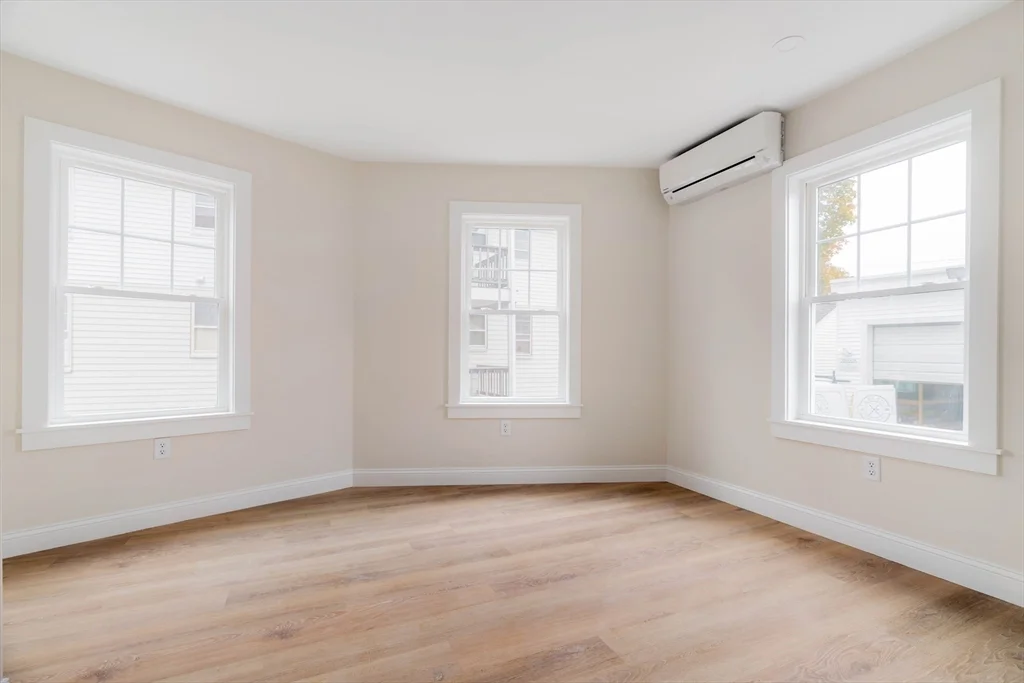 3 bed, 2 bath apartment for rent at 121 Fayette Unit A, Quincy — photo 11 of 19