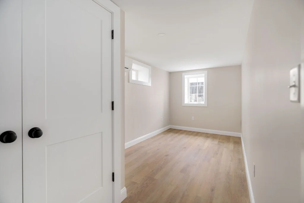 3 bed, 2 bath apartment for rent at 121 Fayette Unit A, Quincy — photo 18 of 19