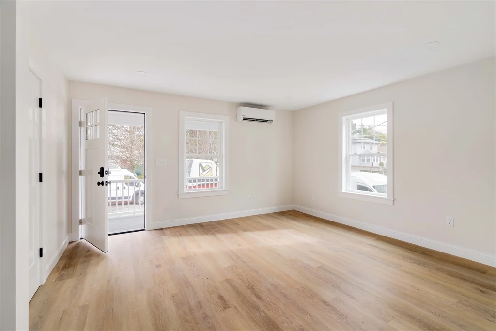 3 bed, 2 bath apartment for rent at 121 Fayette Unit A, Quincy — photo 6 of 19
