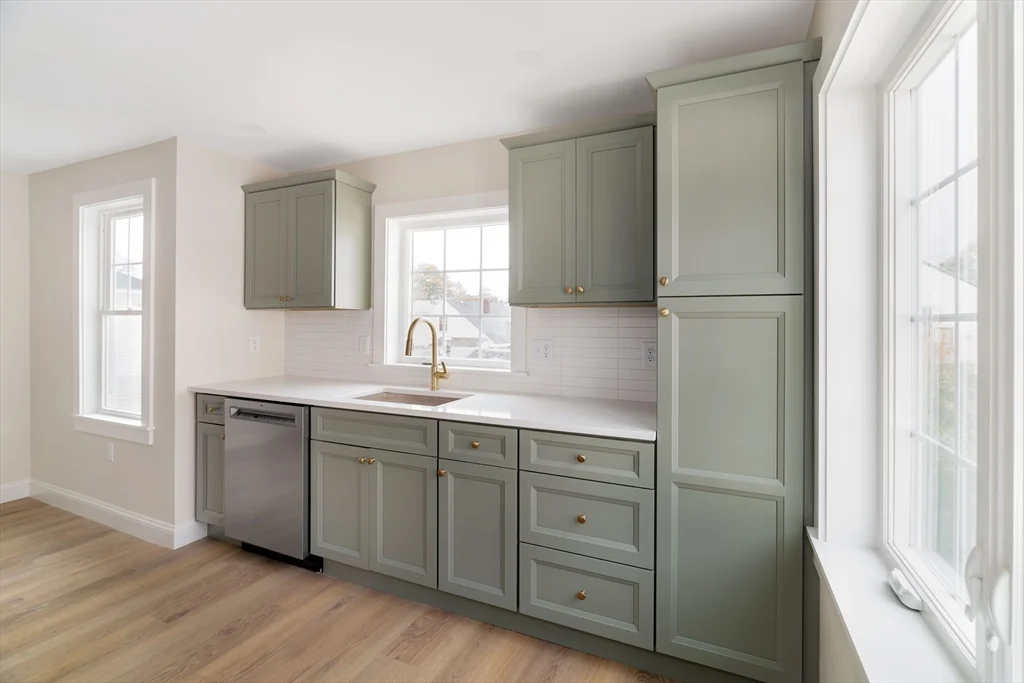 1 bed, 1 bath apartment for rent at 121 Fayette Unit B, Quincy — photo 5 of 12