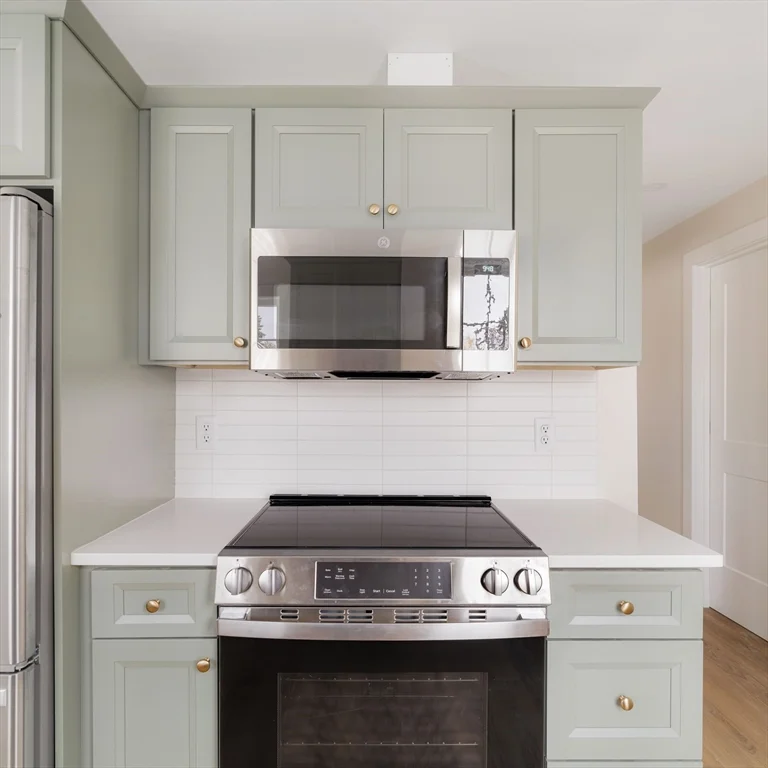 1 bed, 1 bath apartment for rent at 121 Fayette Unit B, Quincy — photo 4 of 12