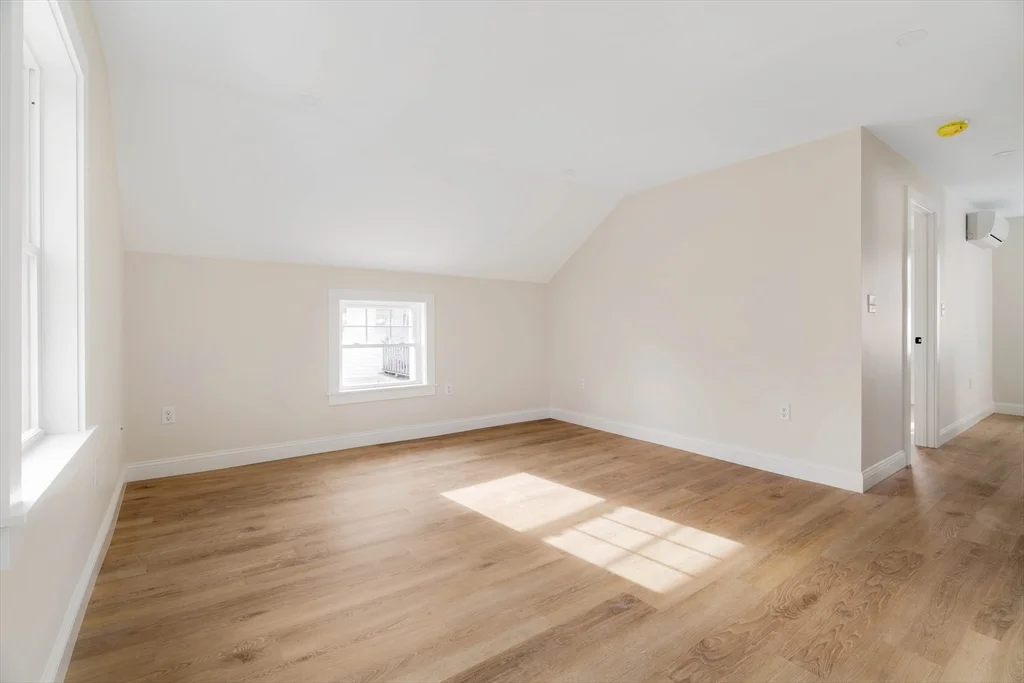 1 bed, 1 bath apartment for rent at 121 Fayette Unit B, Quincy — photo 8 of 12
