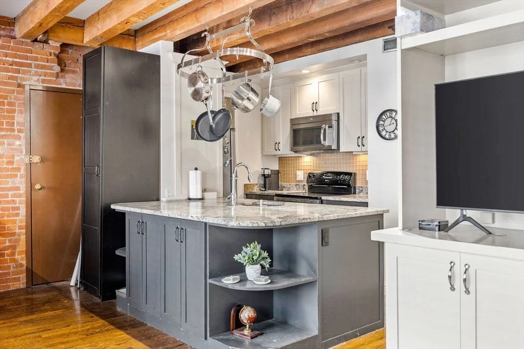 2 bed, 1 bath apartment for rent at 121 Fulton St Unit 3, North End — photo 9 of 21