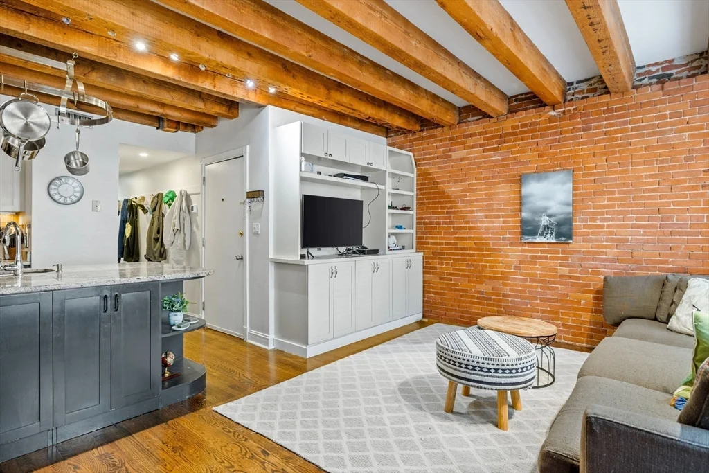 2 bed, 1 bath apartment for rent at 121 Fulton St Unit 3, North End