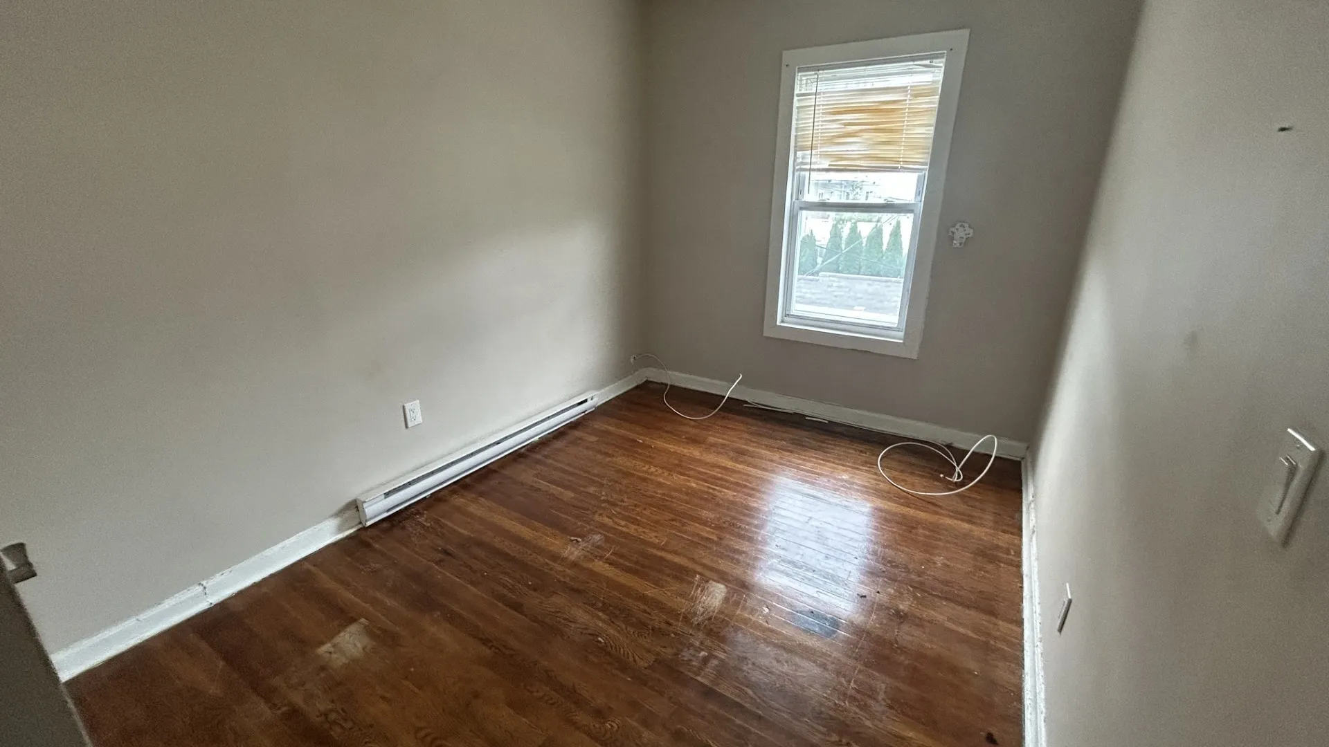 3 bed, 1 bath apartment for rent at 121 George St Unit 2M, Roxbury — photo 3 of 5