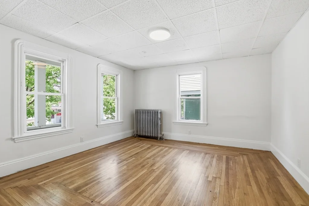 1 bed, 1 bath apartment for rent at 121 Glendale St Unit 1, Everett — photo 11 of 27