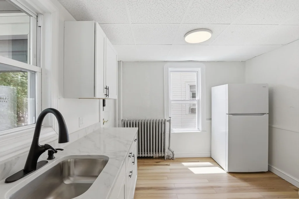 1 bed, 1 bath apartment for rent at 121 Glendale St Unit 1, Everett — photo 16 of 27