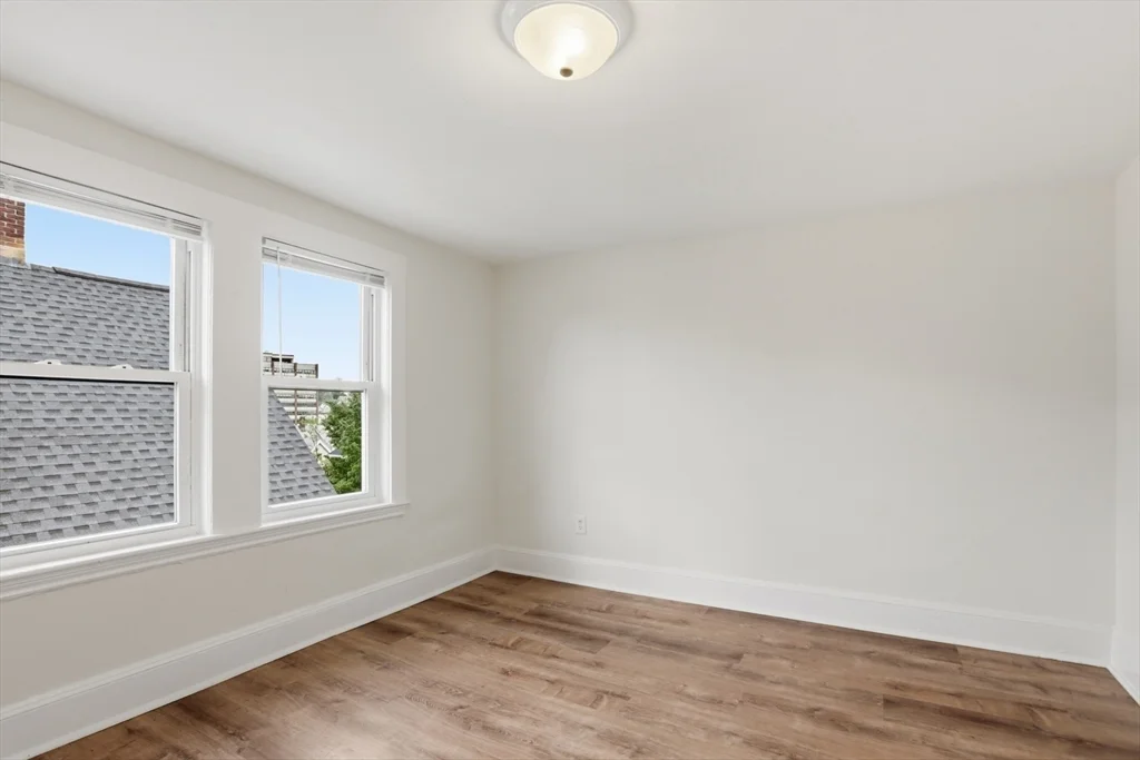 1 bed, 1 bath apartment for rent at 121 Glendale St Unit 3, Everett — photo 20 of 24