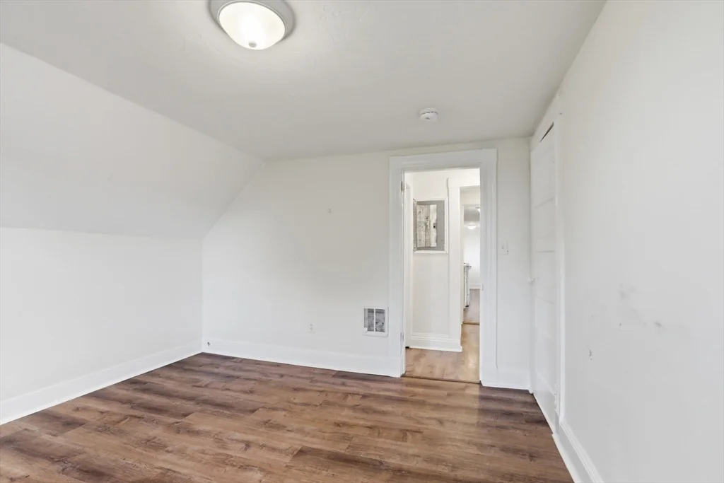 1 bed, 1 bath apartment for rent at 121 Glendale St Unit 3, Everett — photo 14 of 24