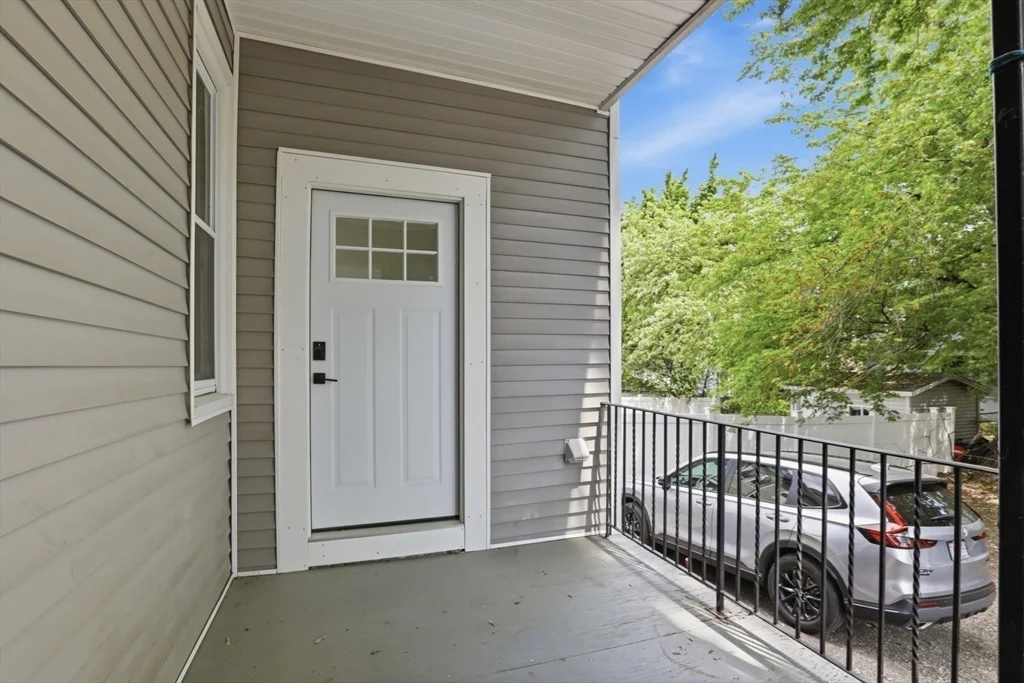 1 bed, 1 bath apartment for rent at 121 Glendale St Unit 3, Everett — photo 11 of 24