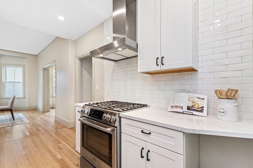 2 bed, 1 bath apartment for rent at 121 Hewlett St Unit 1, Roslindale — photo 14 of 27