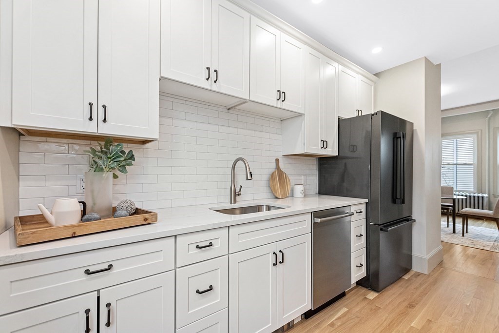 2 bed, 1 bath apartment for rent at 121 Hewlett St Unit 1, Roslindale — photo 15 of 27