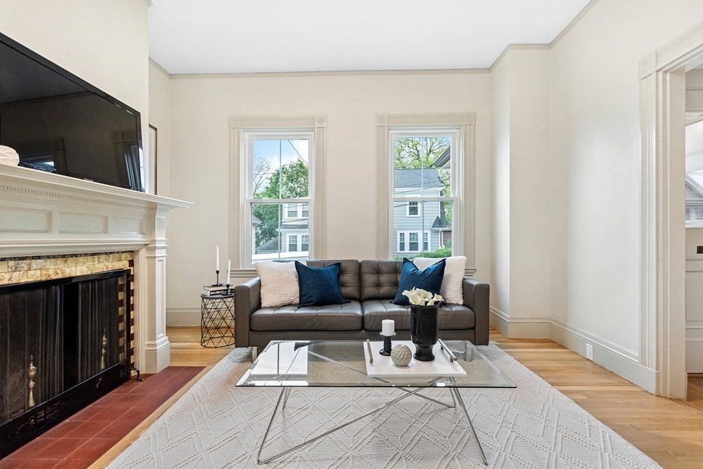 2 bed, 1 bath apartment for rent at 121 Hewlett St Unit 1, Roslindale — photo 7 of 27
