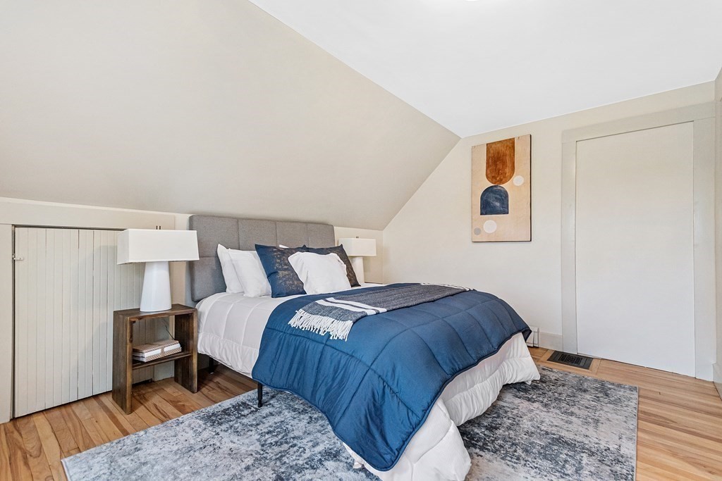 2 bed, 1 bath apartment for rent at 121 Hewlett St Unit 1, Roslindale — photo 19 of 27