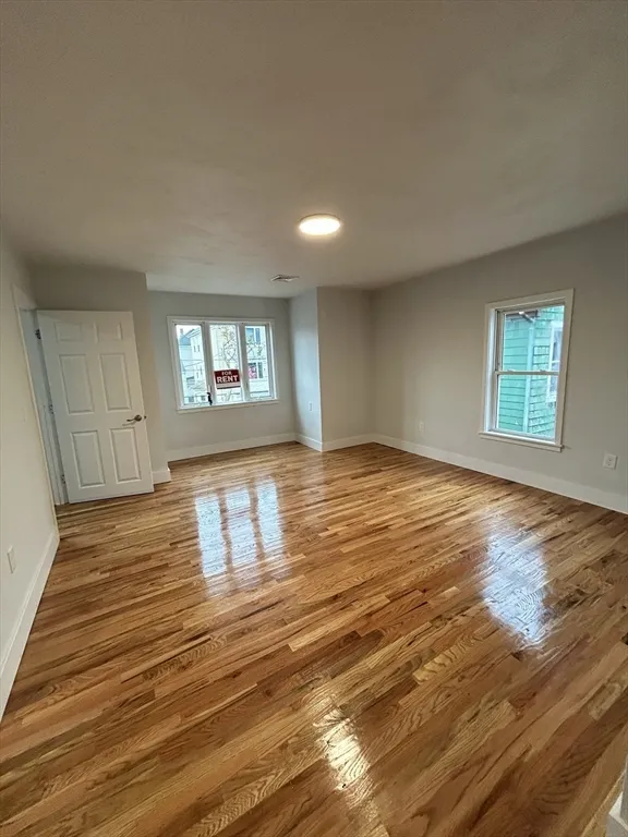 2 bed, 1 bath apartment for rent at 121 Horton St Unit 2, Fall River — photo 3 of 7