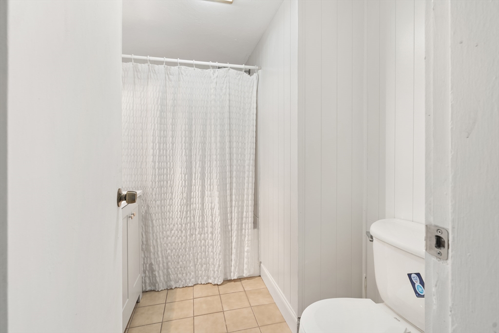 2 bed, 1 bath apartment for rent at 121 Johnson St Unit 1L, Lynn — photo 14 of 24