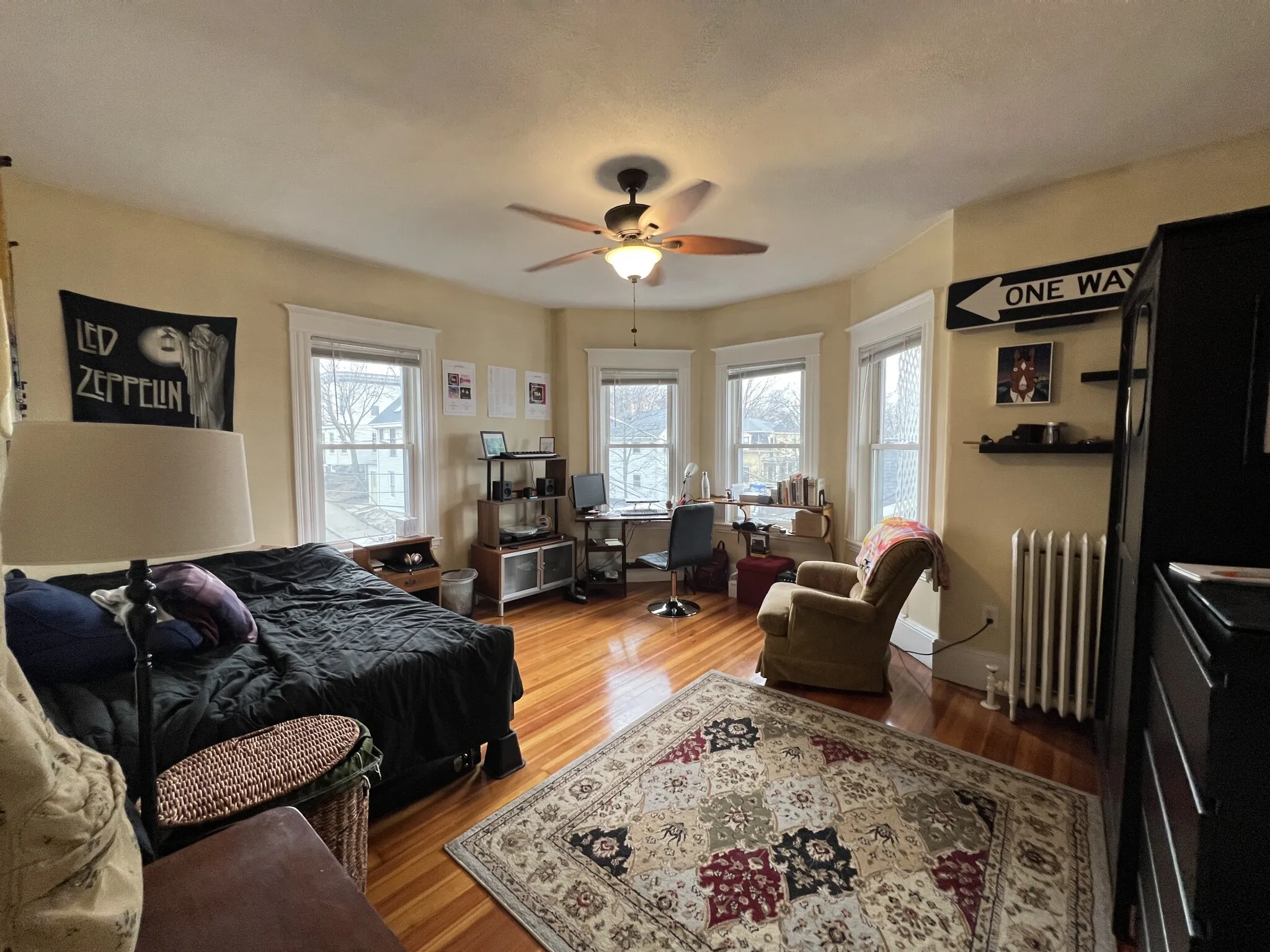 4 bed, 2 bath apartment for rent at 121 Liberty Rd Unit 3, Powder House Square — photo 4 of 25